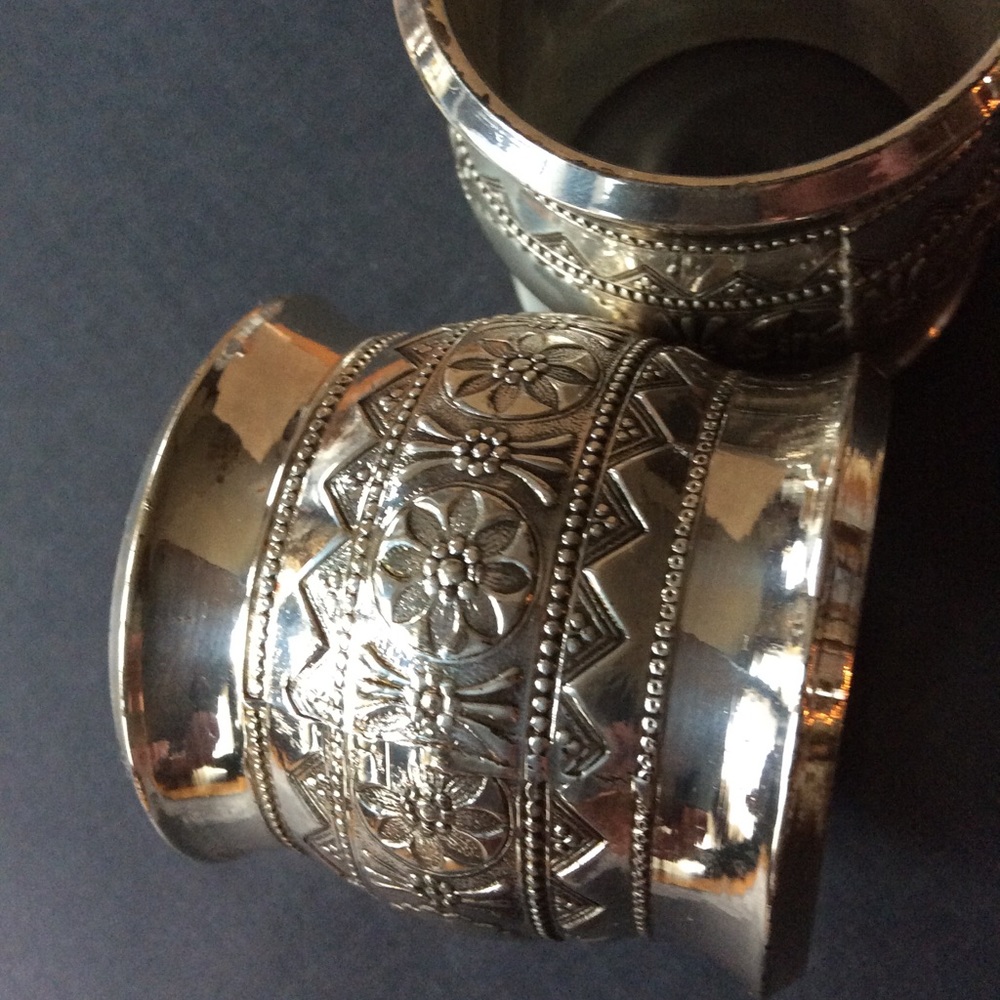 International Silver Company: Eight Napkin Rings - Picture 12 of 16